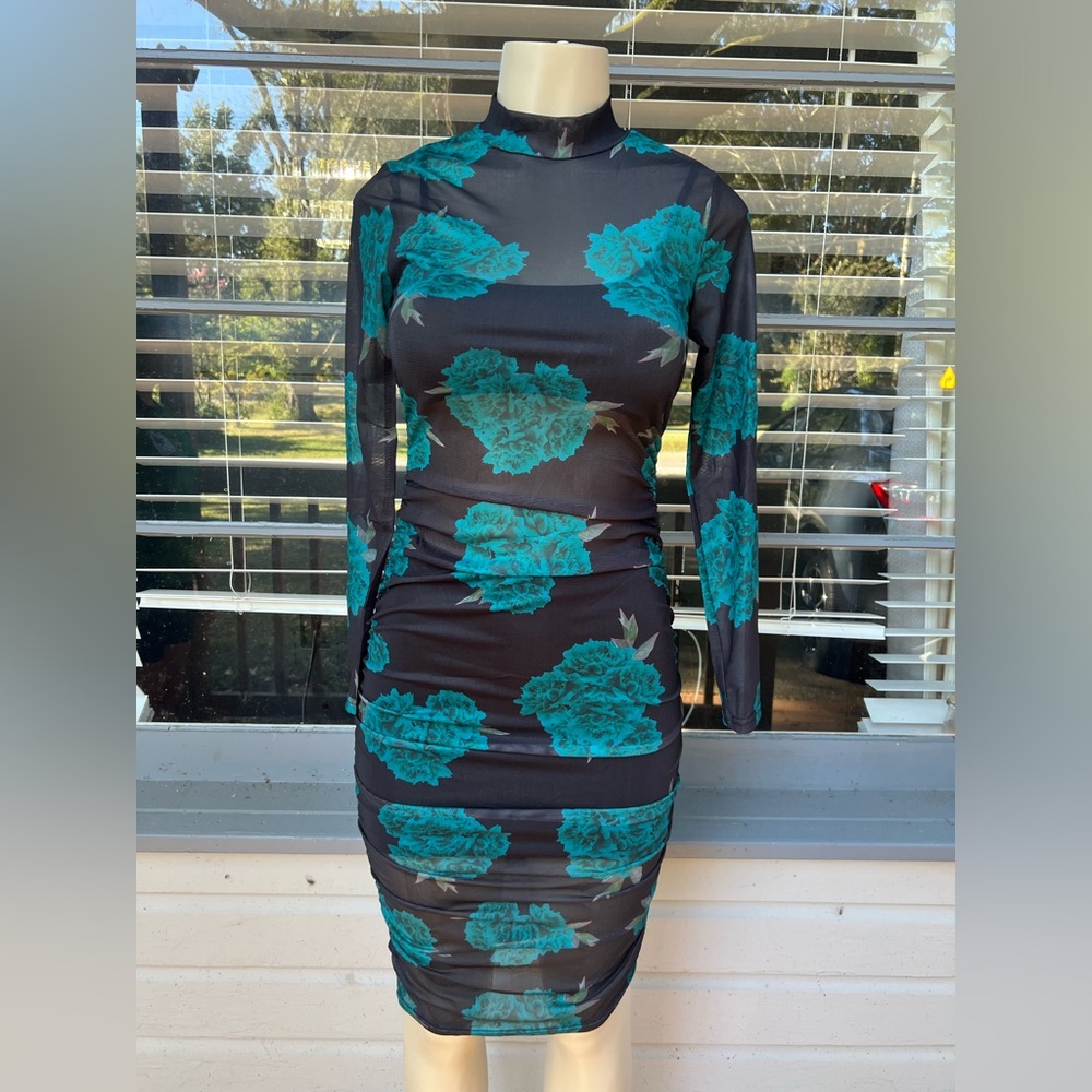 Elegant Sheet Black and Teal Floral Dress